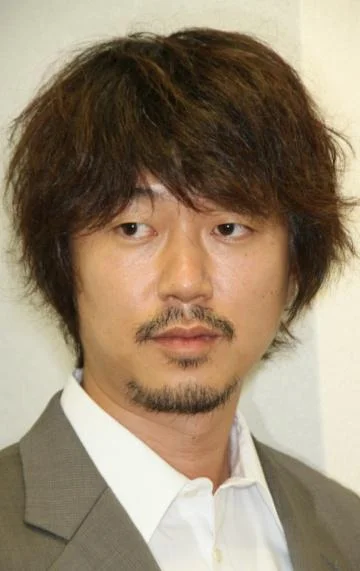 Хирофуми Арай